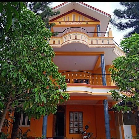 Imperial Inn - Haroz Kuttālam Екстериор снимка